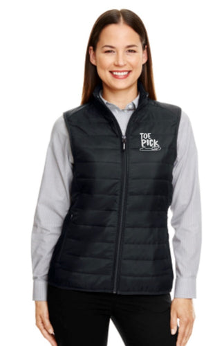 Need something to keep you that extra warm on the ice, that's easy to move in? We've got you covered! The Axel vest is also perfect for coaches who love to layer.