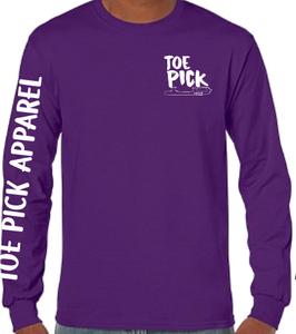 This comfortable long-sleeve shirt is perfect for layering at the rink.